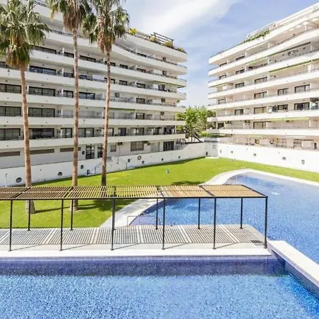 Completo Con Piscina, Salou, Spain Daire *